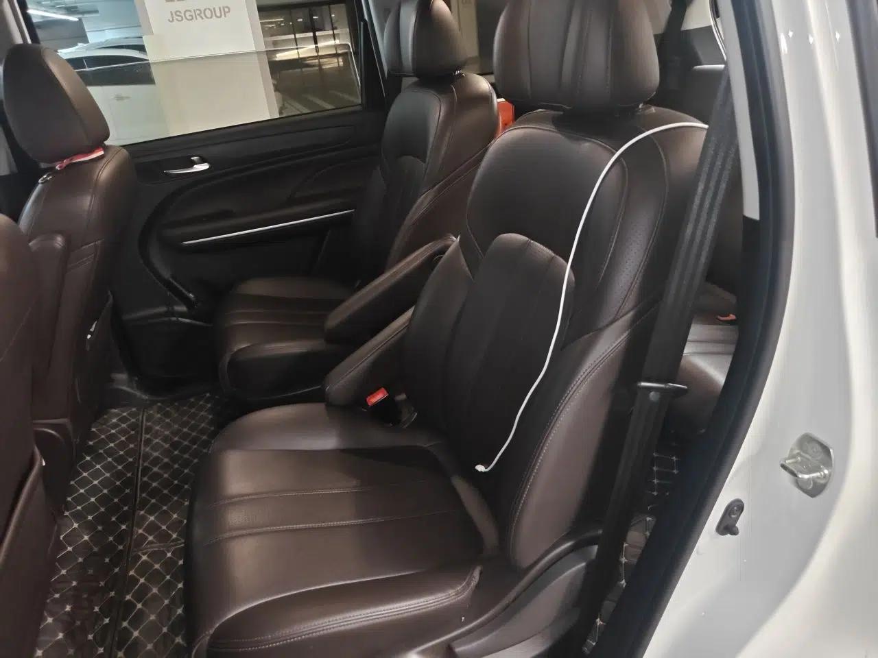 GAC Trumpchi M6 2019 270T Automatic Luxury Edition (7-seater) China V Standard — миниатюра 17