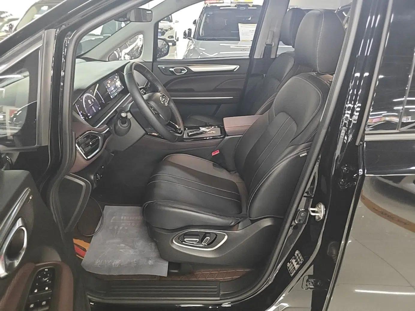 GAC Trumpchi M6 2023 PRO 270T DCT Luxury Edition — миниатюра 22