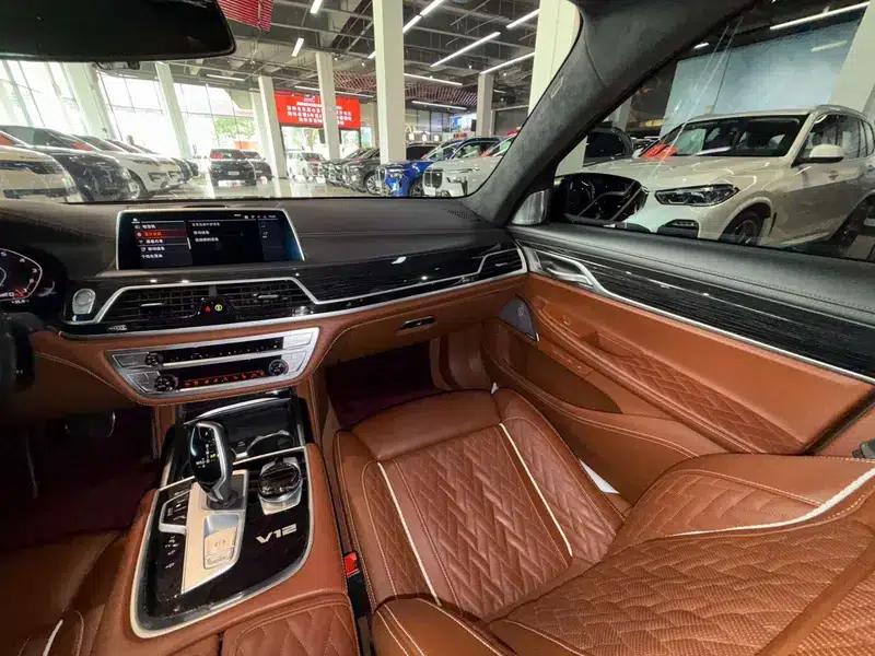 2019 BMW 7 Series Facelift M760Li xDrive V12 Sport Package — миниатюра 19