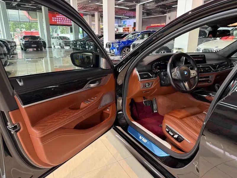 2019 BMW 7 Series Facelift M760Li xDrive V12 Sport Package — миниатюра 32