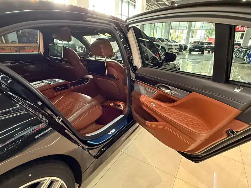 2019 BMW 7 Series Facelift M760Li xDrive V12 Sport Package — миниатюра 8