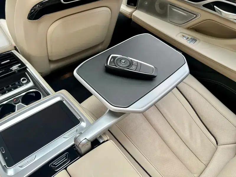 2018 BMW 7 Series 740Li xDrive Luxury M Sport Package — миниатюра 11