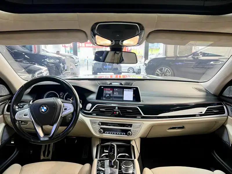 2018 BMW 7 Series 740Li xDrive Luxury M Sport Package — миниатюра 13
