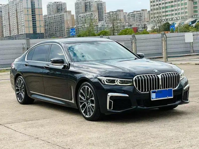2019 BMW 7 Series 740Li Leading Edition M Sport Package — миниатюра 3