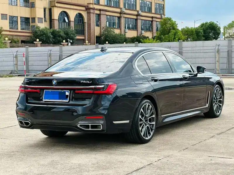 2019 BMW 7 Series 740Li Leading Edition M Sport Package — миниатюра 6