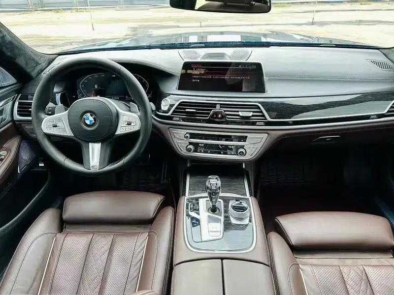 2019 BMW 7 Series 740Li Leading Edition M Sport Package — миниатюра 7