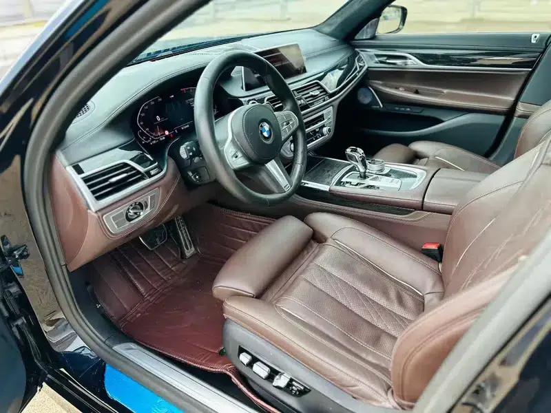 2019 BMW 7 Series 740Li Leading Edition M Sport Package — миниатюра 8