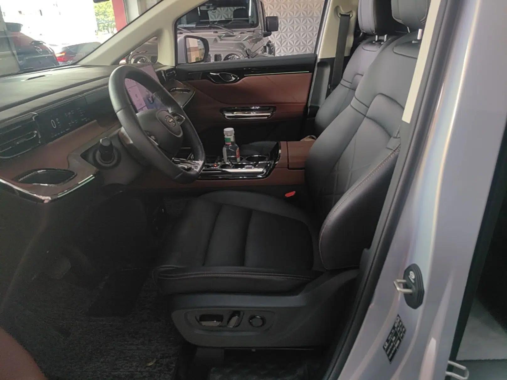 GAC Trumpchi E8 New Energy 2024 150km MAX+ — миниатюра 17