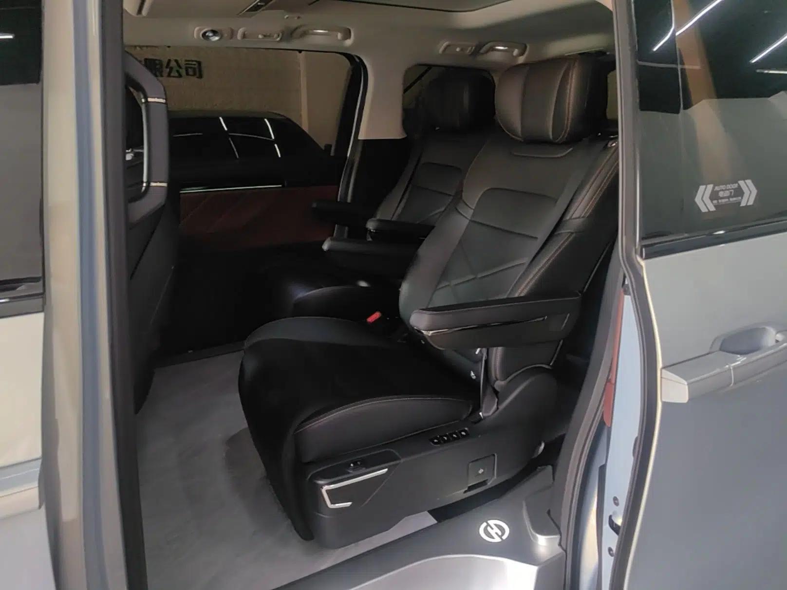GAC Trumpchi E8 New Energy 2024 150km MAX+ — миниатюра 20
