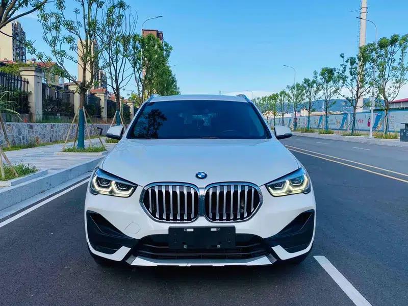 BMW X1 2021 sDrive25Li Leading Edition — миниатюра 2