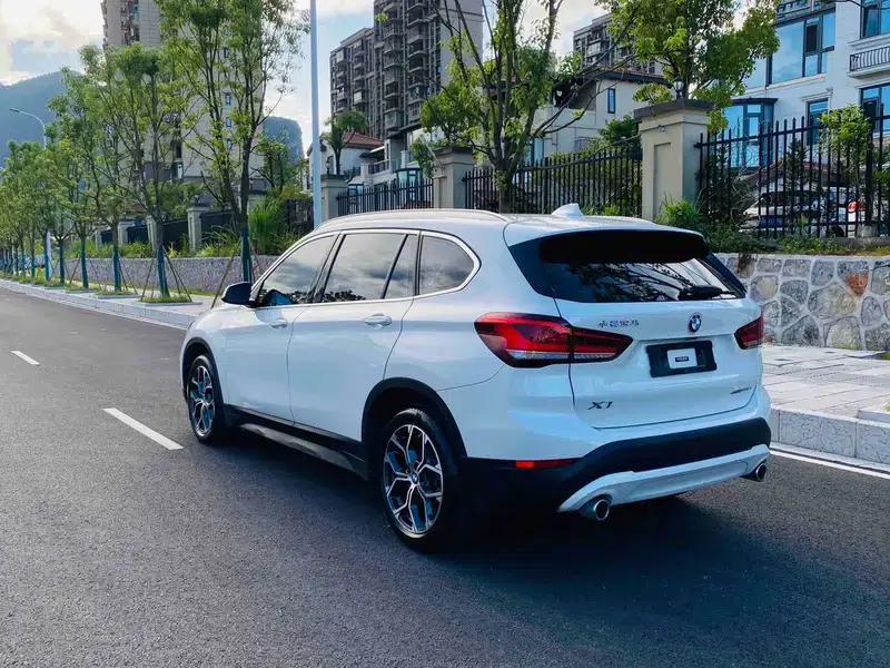 BMW X1 2021 sDrive25Li Leading Edition — миниатюра 4