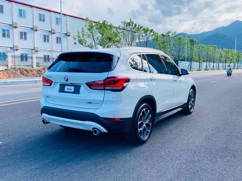 BMW X1 2021 sDrive25Li Leading Edition — миниатюра 6