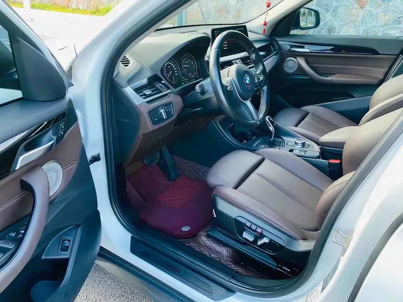 BMW X1 2021 sDrive25Li Leading Edition — миниатюра 8