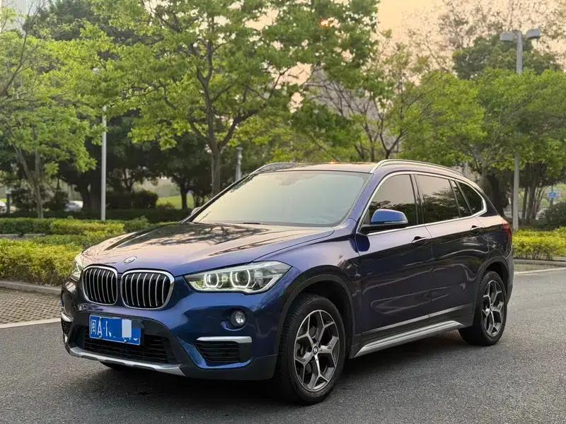 BMW X1 2019 sDrive18Li Premium — миниатюра 1