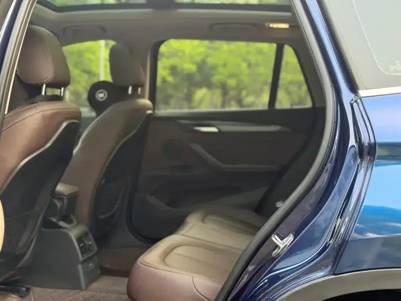 BMW X1 2019 sDrive18Li Premium — миниатюра 13