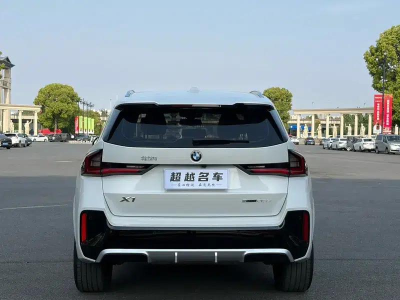 2023 BMW X1 sDrive25Li X Design Package — миниатюра 6