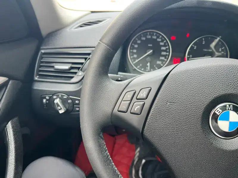 BMW X1 2013 sDrive18i Sport Design Package — миниатюра 17