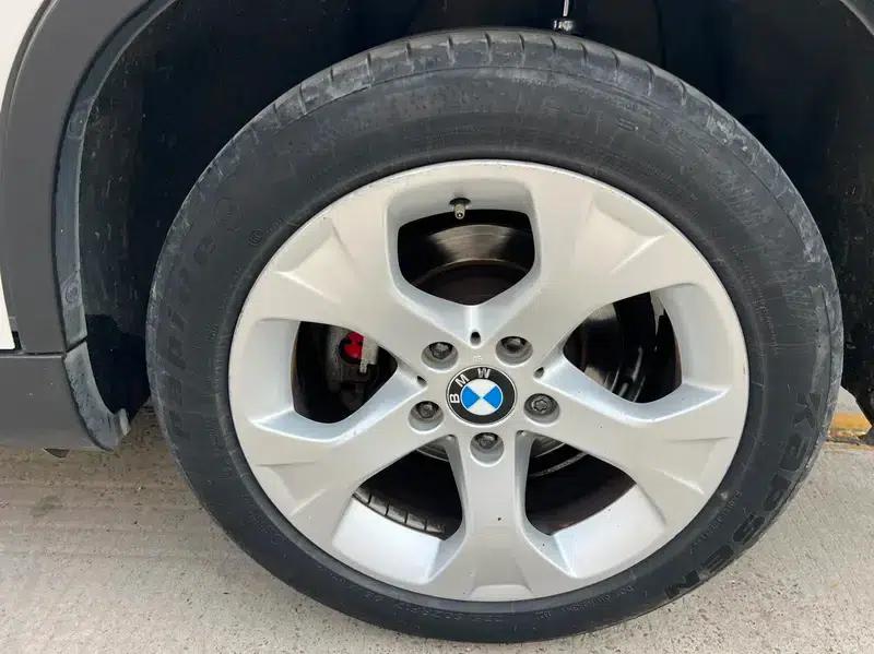 BMW X1 2013 sDrive18i Sport Design Package — миниатюра 18