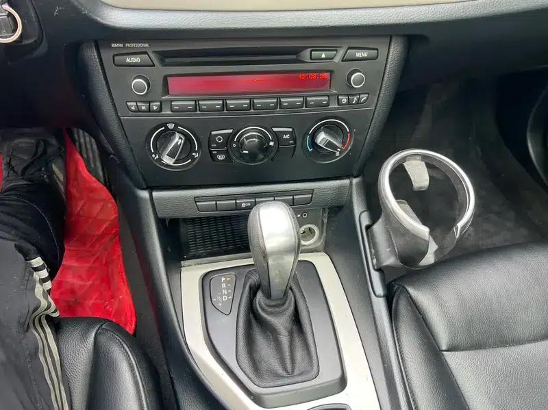 BMW X1 2013 sDrive18i Sport Design Package — миниатюра 25