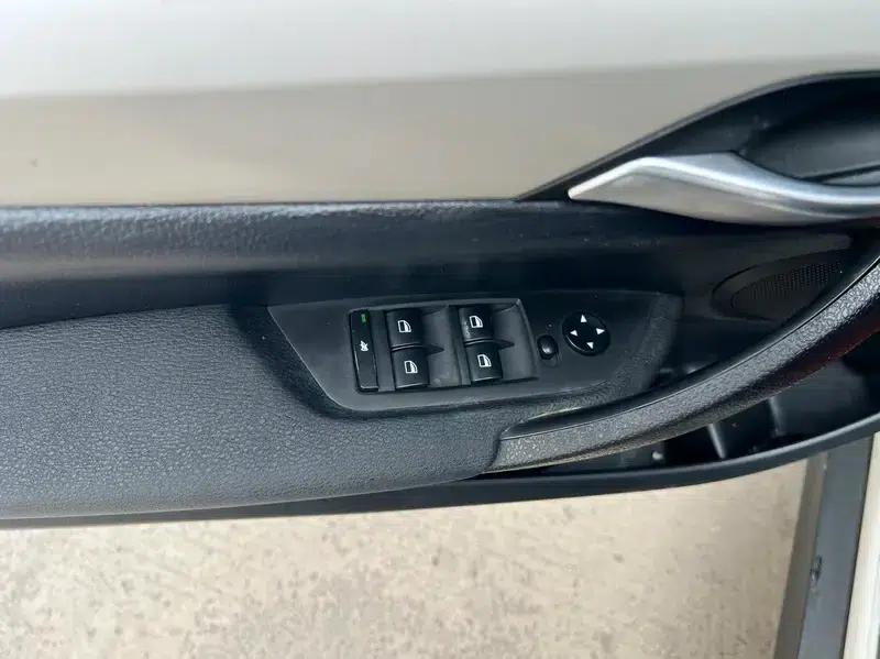 BMW X1 2013 sDrive18i Sport Design Package — миниатюра 32