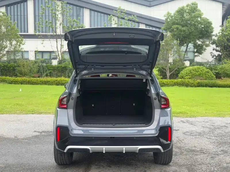 BMW X1 2023 sDrive25Li M Sport Package — миниатюра 15