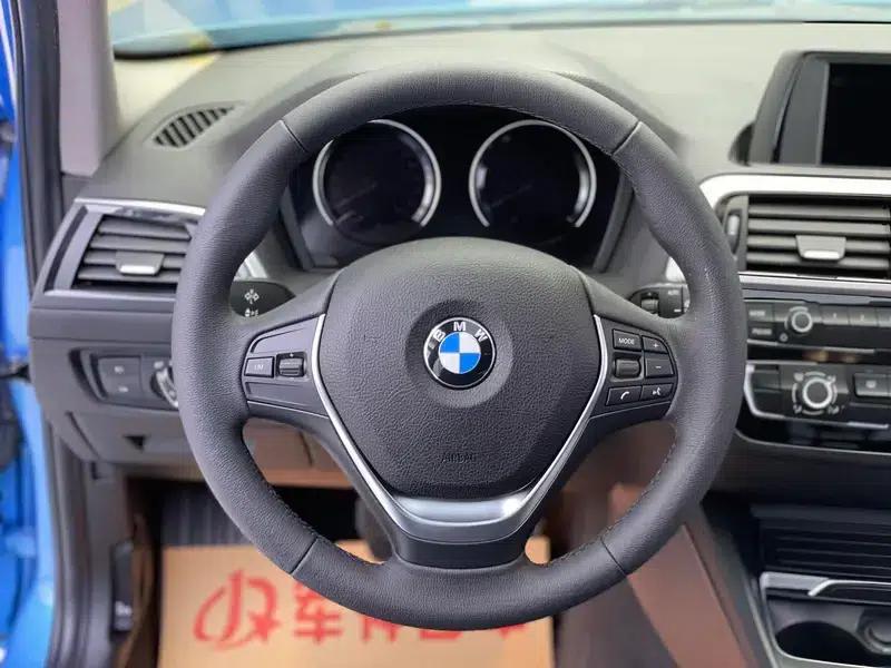 BMW 1 Series (Imported) 2016 118i Leading Edition — миниатюра 6