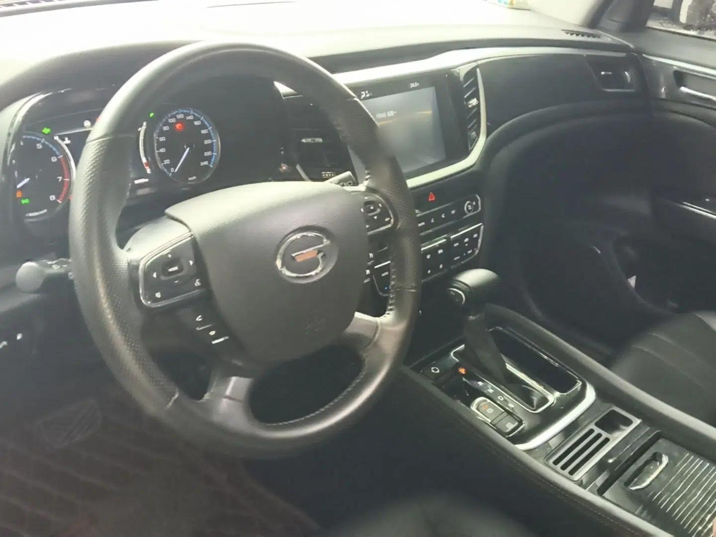 GAC Trumpchi GS7 2017 280T Two-Wheel Drive Luxury Model — миниатюра 17