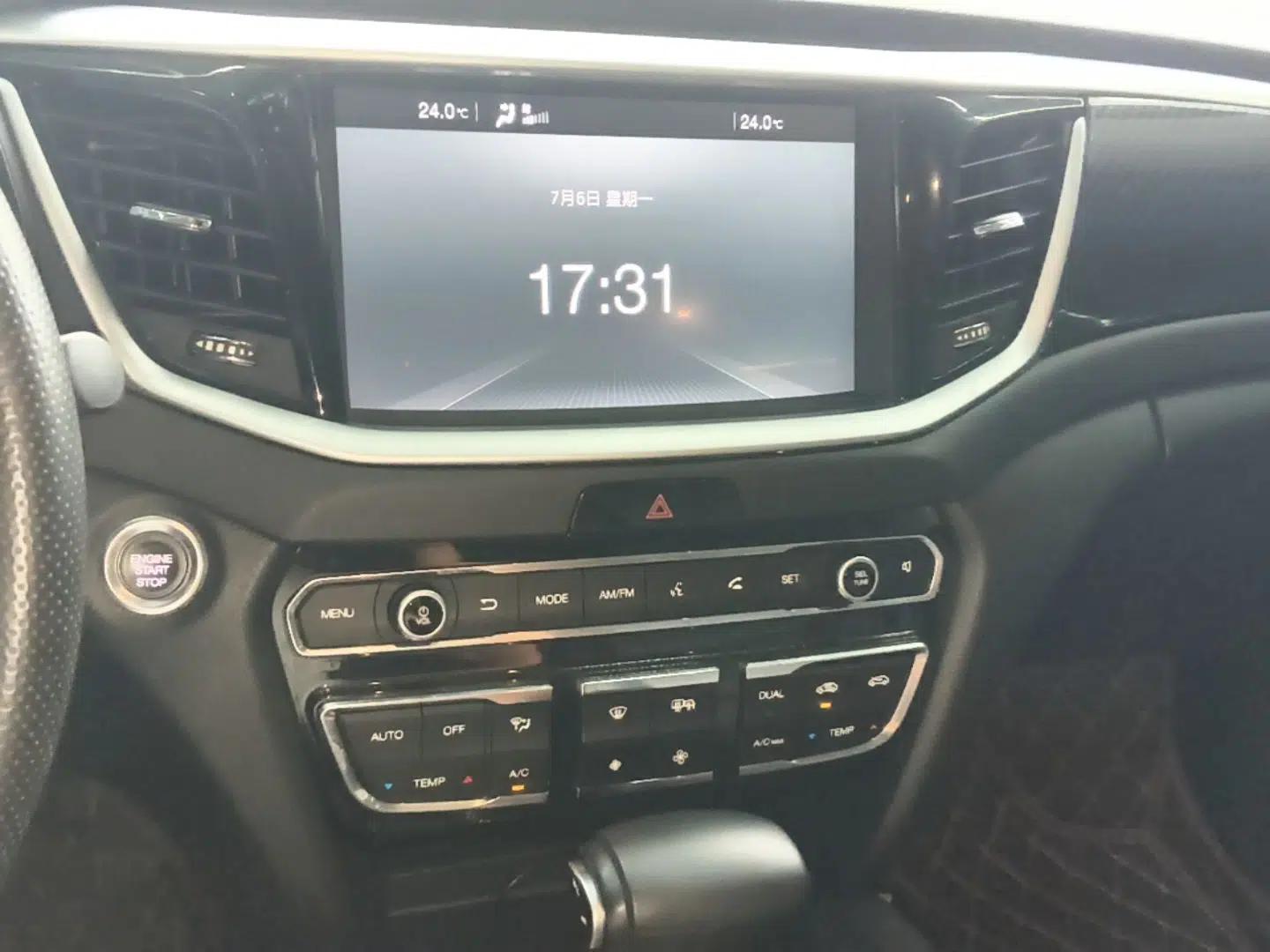 GAC Trumpchi GS7 2017 280T Two-Wheel Drive Luxury Model — миниатюра 20