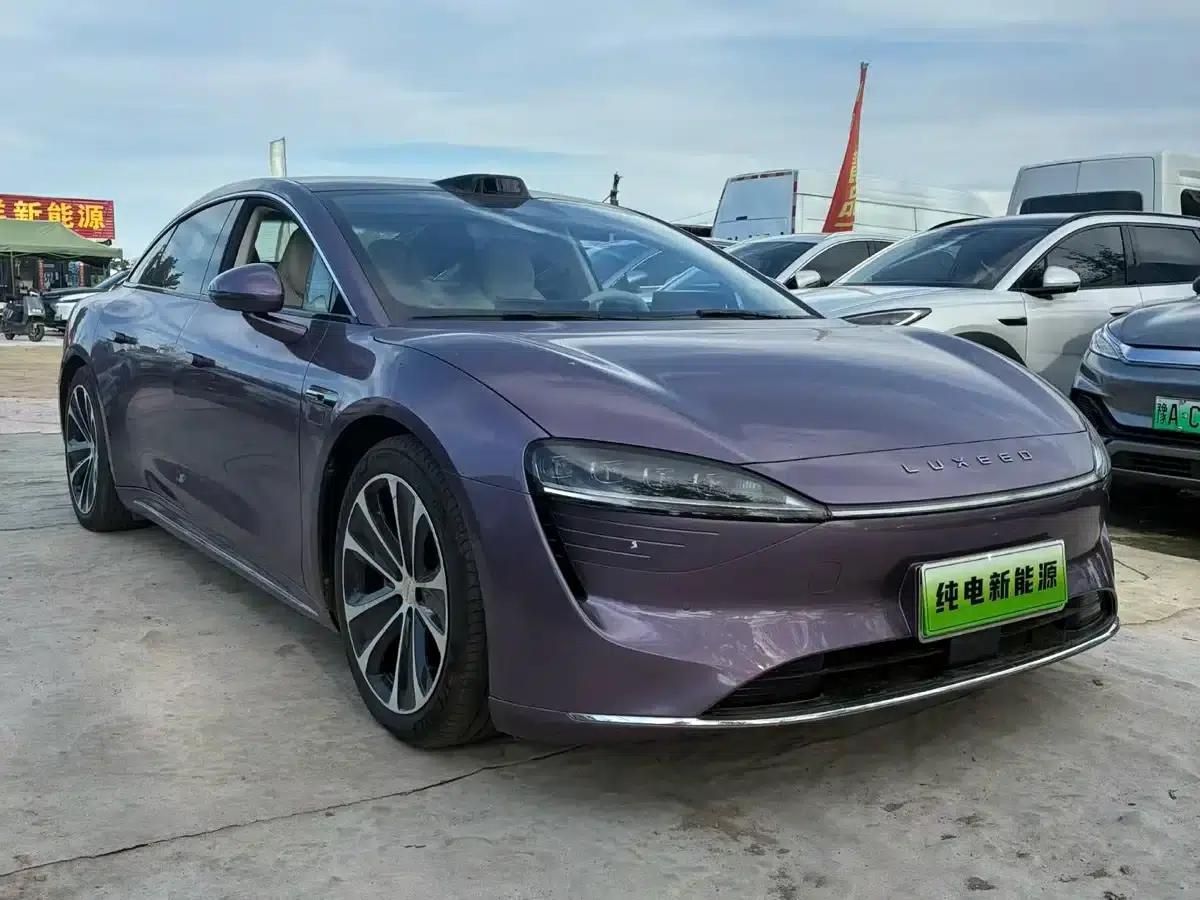 Zhijie S7 2025 Model 705km/h Max — миниатюра 1