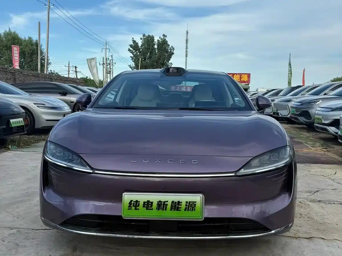 Zhijie S7 2025 Model 705km/h Max — миниатюра 2