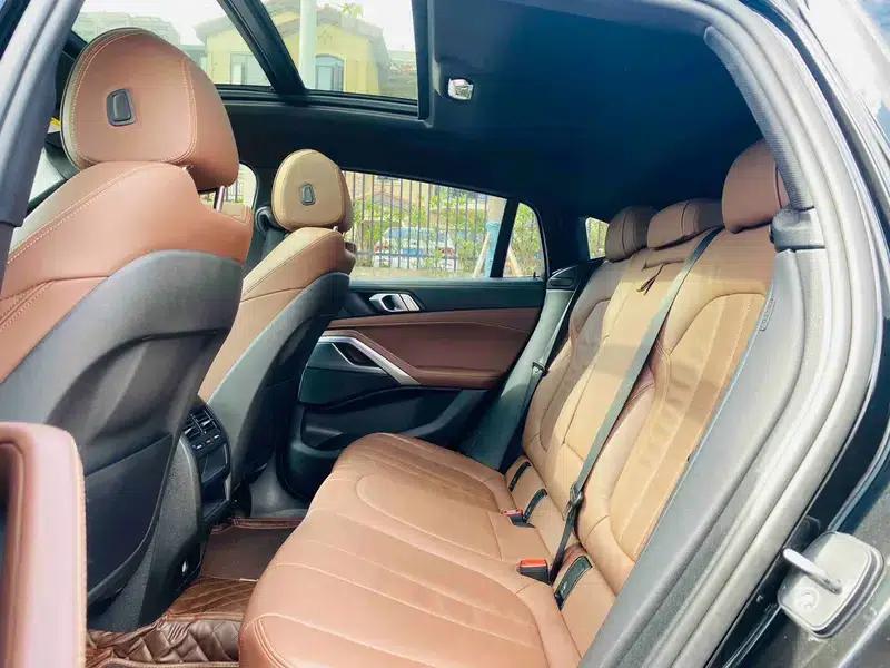 2020 BMW X6 xDrive30i M Sport Package — миниатюра 9