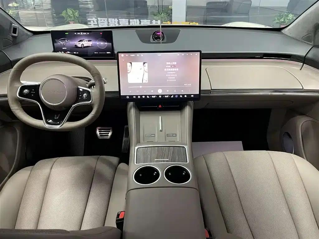 Zhijie R7 2025 Model, Extended Range 251km Max — миниатюра 17