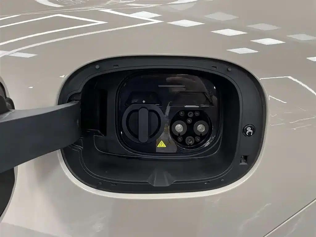 Zhijie R7 2025 Model, Extended Range 251km Max — миниатюра 8