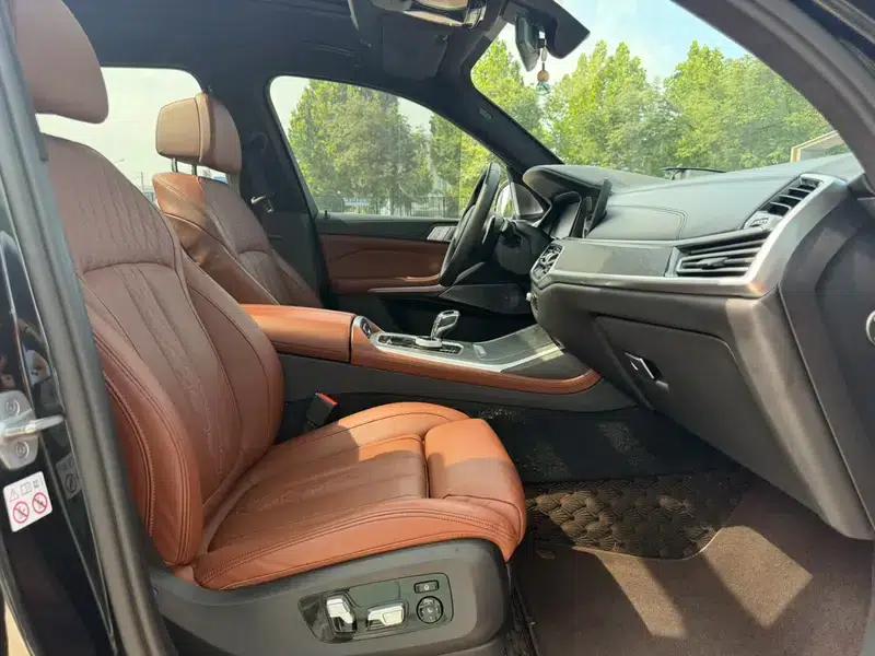 BMW X7 2021 xDrive40i M Sport Package — миниатюра 33