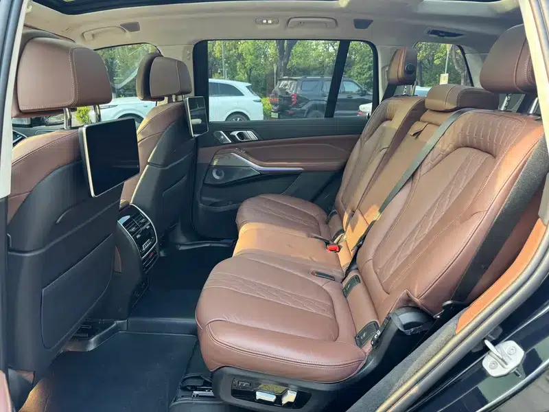 2021 BMW X7 xDrive40i Executive M Sport Package — миниатюра 13