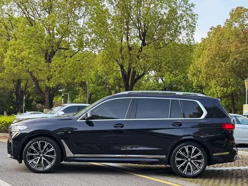 2021 BMW X7 xDrive40i Executive M Sport Package — миниатюра 4