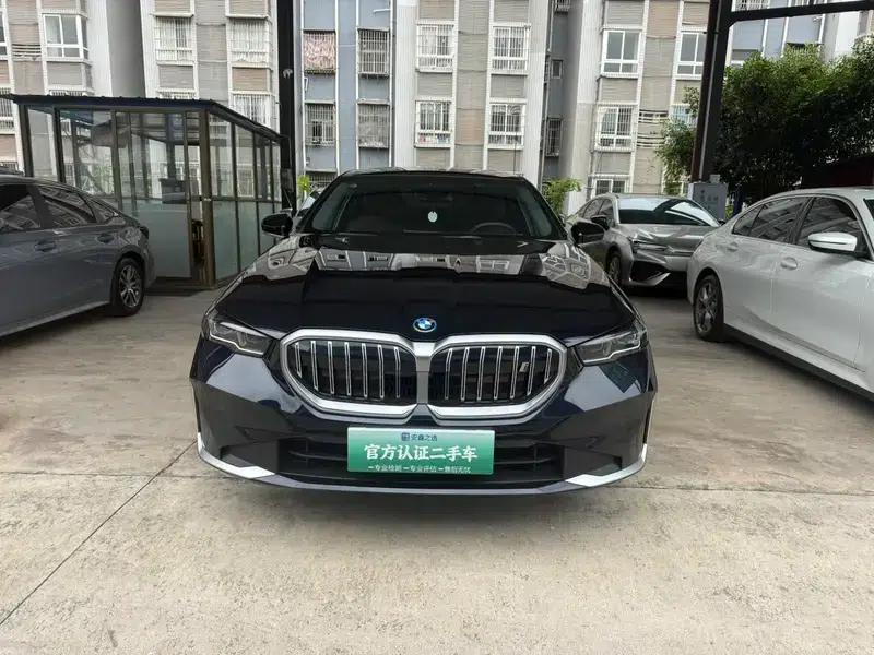 BMW i5 2024 eDrive35L Luxury Package — миниатюра 2