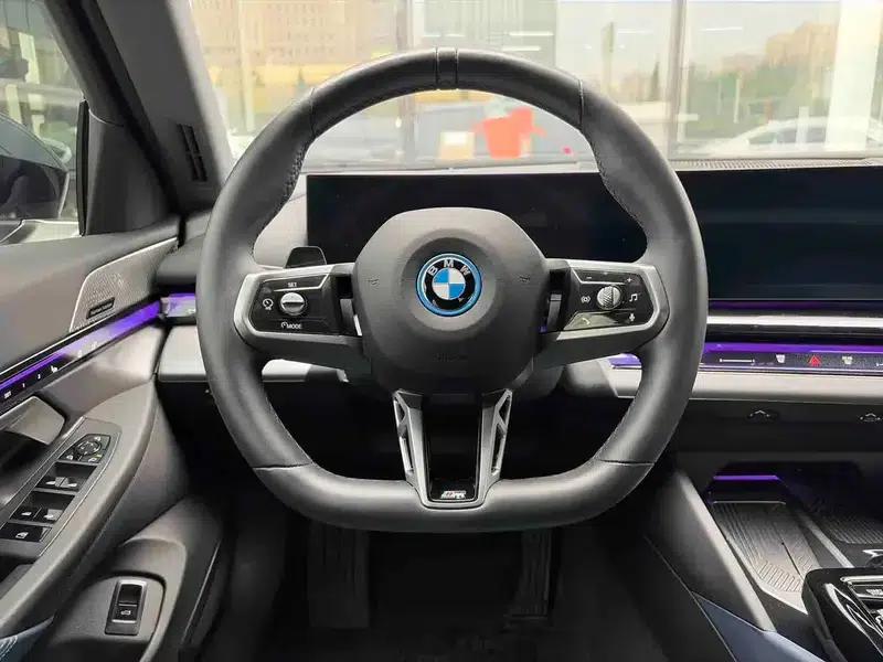 BMW i5 2024 eDrive35L Luxury Package — миниатюра 8