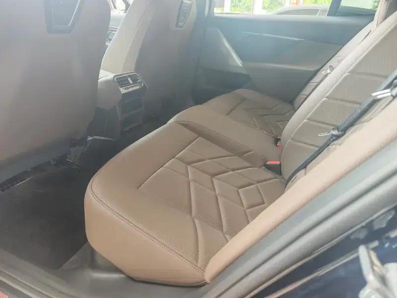 BMW i5 2024 eDrive35L Luxury Package — миниатюра 8