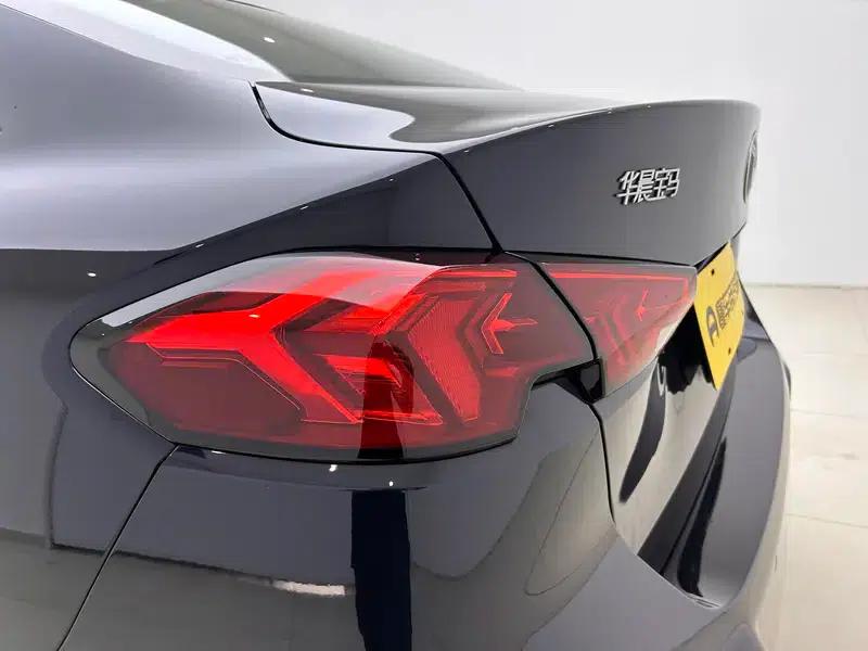 2025 BMW 2 Series 225L M Sport Package — миниатюра 13