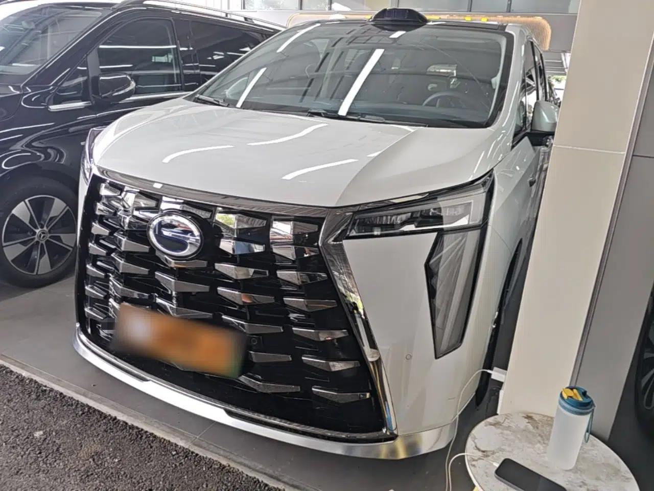 GAC Trumpchi Xiangwang M8 2025 Kunkun Series Ultra First-Class Cabin — миниатюра 1