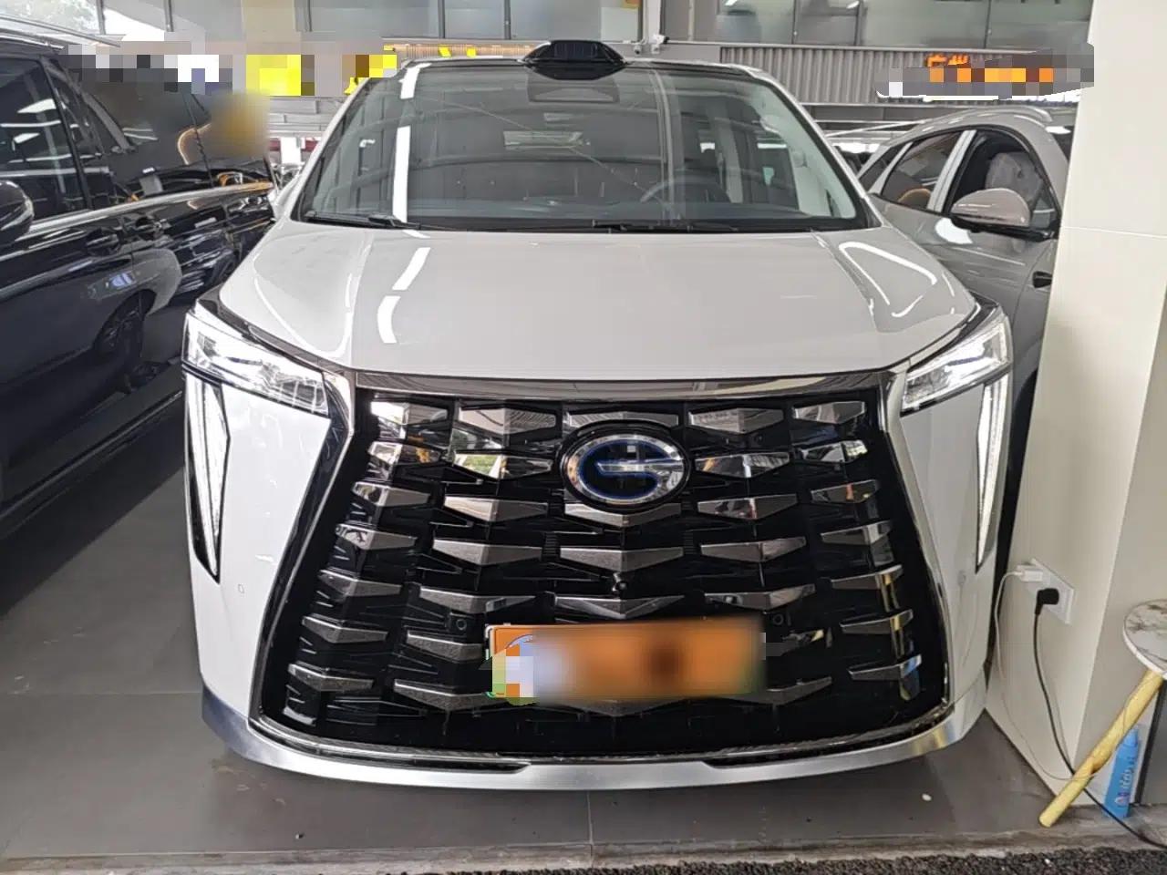GAC Trumpchi Xiangwang M8 2025 Kunkun Series Ultra First-Class Cabin — миниатюра 2