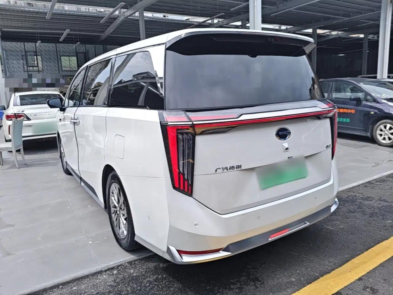 GAC Trumpchi Xiangwang M8 2025 Kunkun Series Ultra First-Class Cabin — миниатюра 13