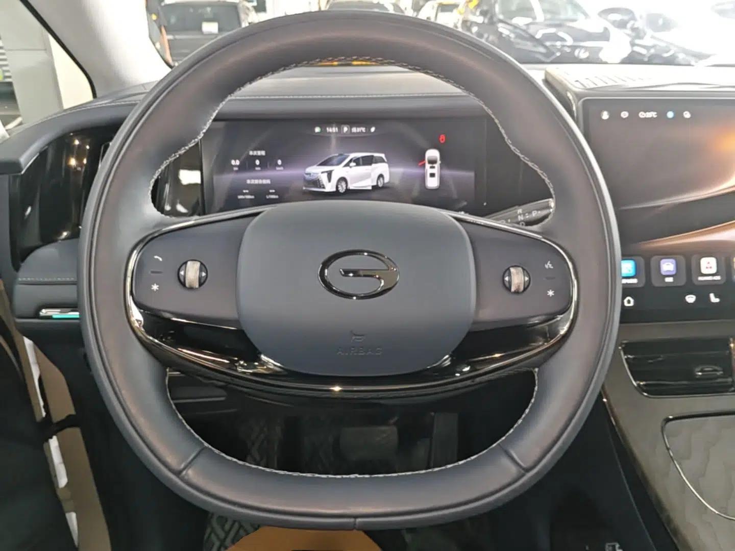 GAC Trumpchi Xiangwang M8 2025 Kunkun Series Ultra First-Class Cabin — миниатюра 18