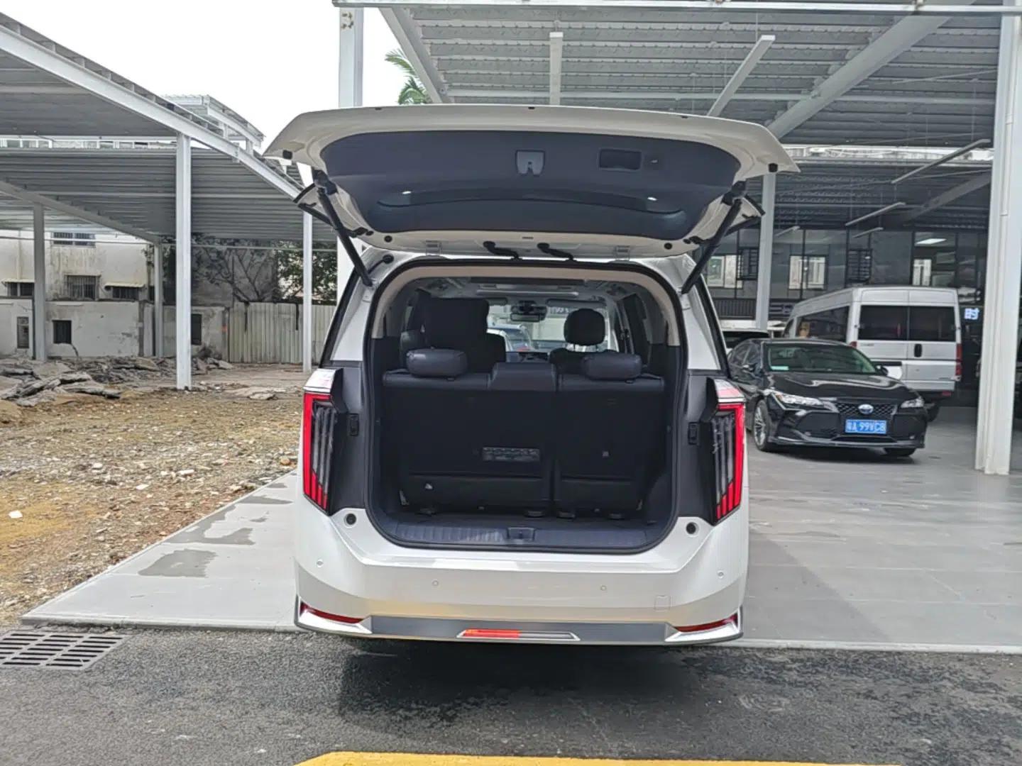 GAC Trumpchi Xiangwang M8 2025 Kunkun Series Ultra First-Class Cabin — миниатюра 27