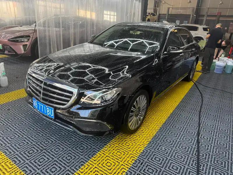 Mercedes-Benz E-Class 2020 Facelift E 300 L Fashion Model — миниатюра 1