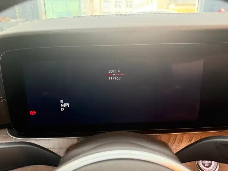 Mercedes-Benz E-Class 2020 Facelift E 300 L Fashion Model — миниатюра 9