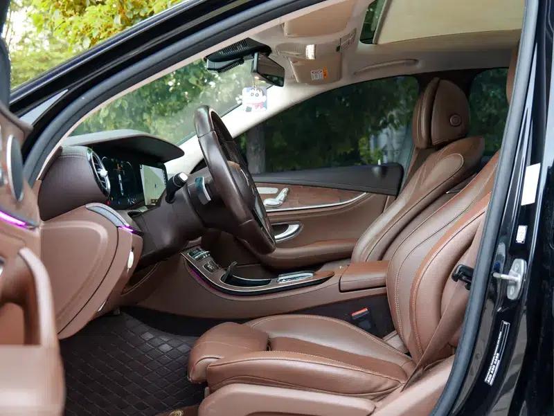 Mercedes-Benz E-Class 2022 Facelift E 300 L Fashion Sedan — миниатюра 11
