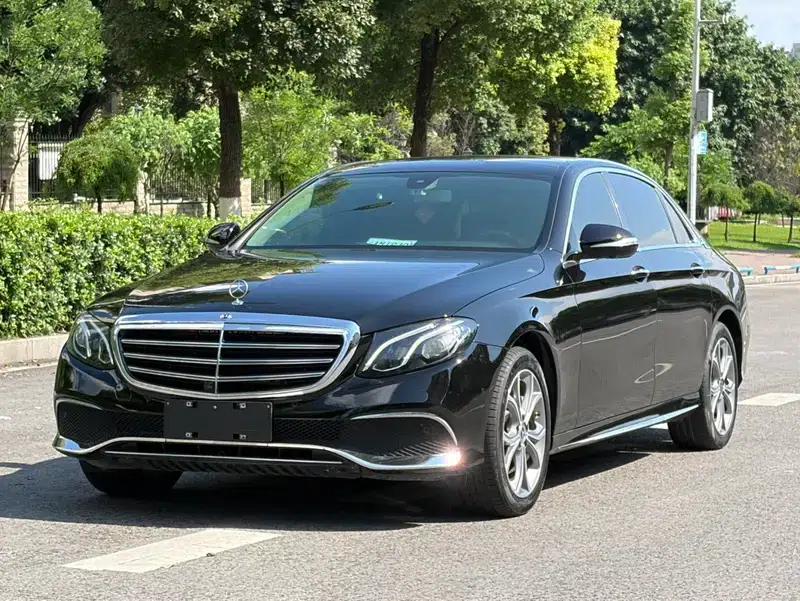 Mercedes-Benz E-Class 2020 E 300 L Sport Style — миниатюра 1