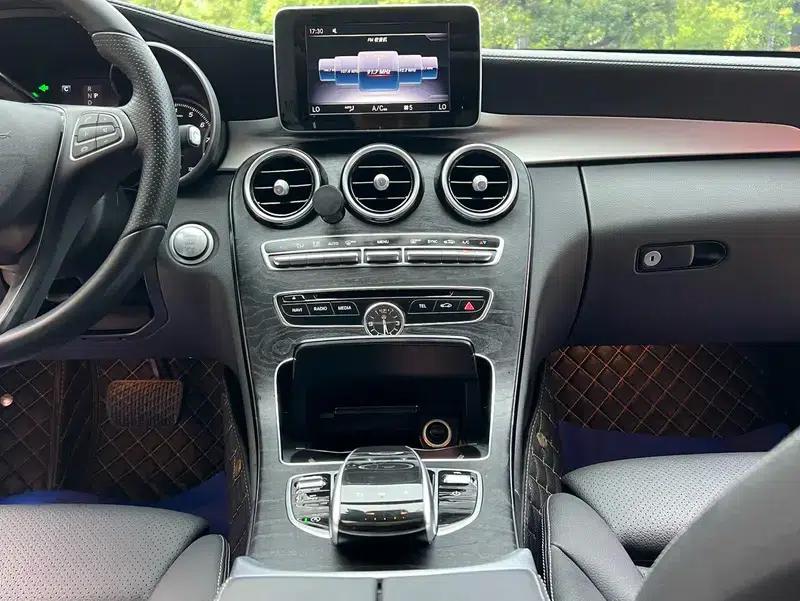 2018 Mercedes-Benz C-Class C 200 L Sport Edition — миниатюра 18